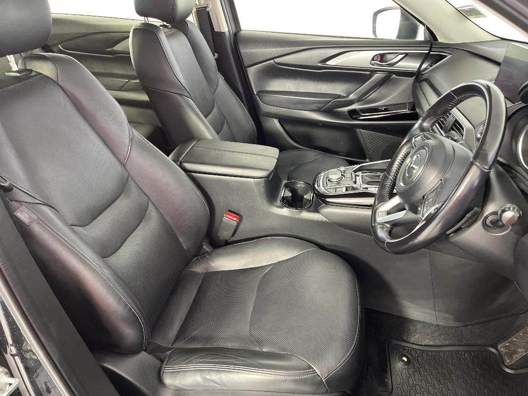 Photo '16' of Mazda CX-9