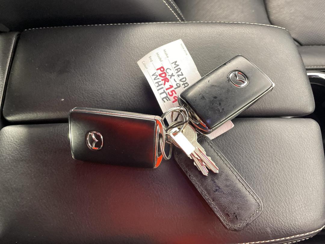 Photo '22' of Mazda CX-9