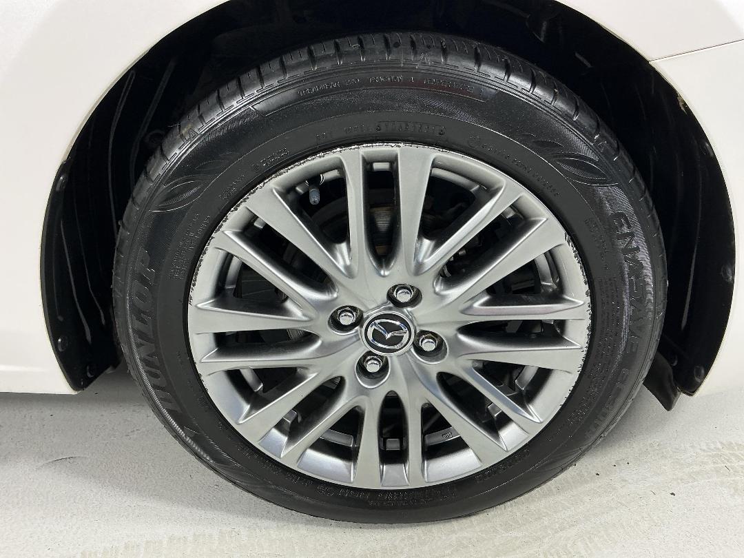 Photo '9' of Mazda Mazda2 Photo '9' of Mazda Mazda2