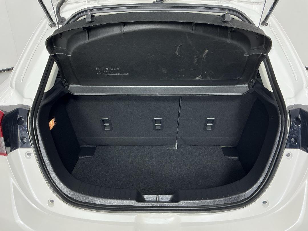 Photo '14' of Mazda Mazda2 Photo '14' of Mazda Mazda2