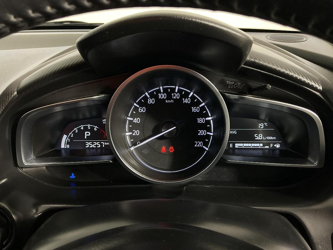 Photo '21' of Mazda Mazda2 Photo '21' of Mazda Mazda2