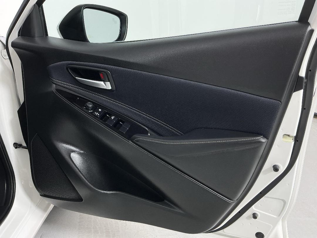 Photo '15' of Mazda Mazda2 Photo '15' of Mazda Mazda2