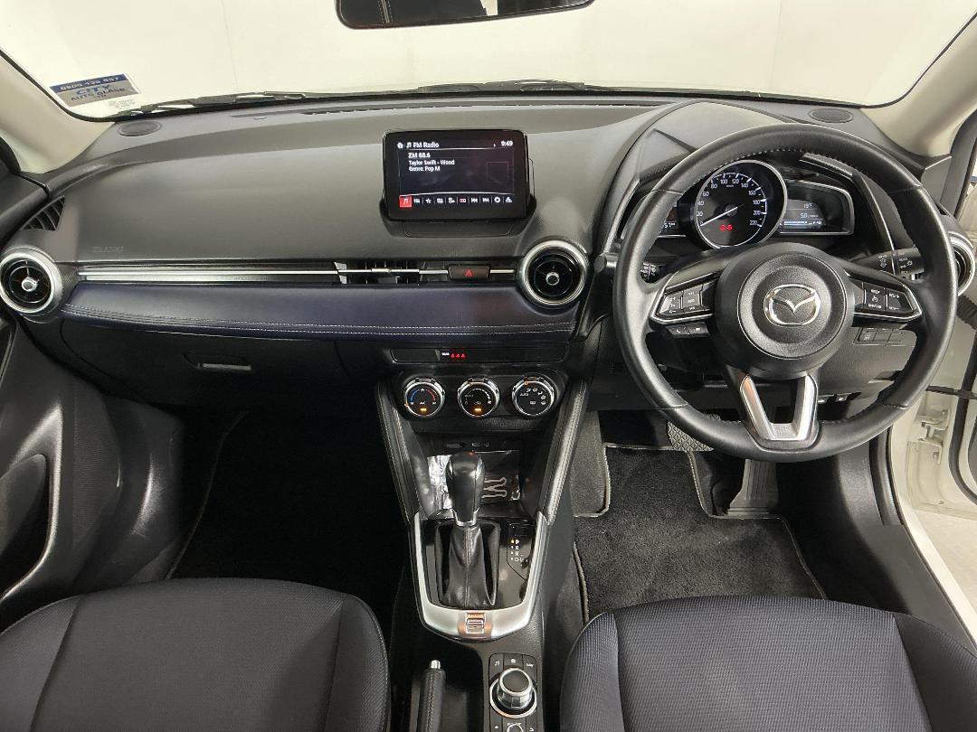 Photo '17' of Mazda Mazda2 Photo '17' of Mazda Mazda2