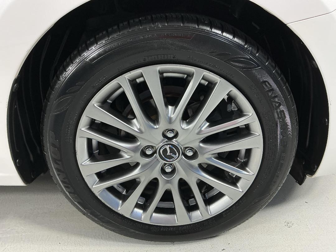 Photo '9' of Mazda Mazda2