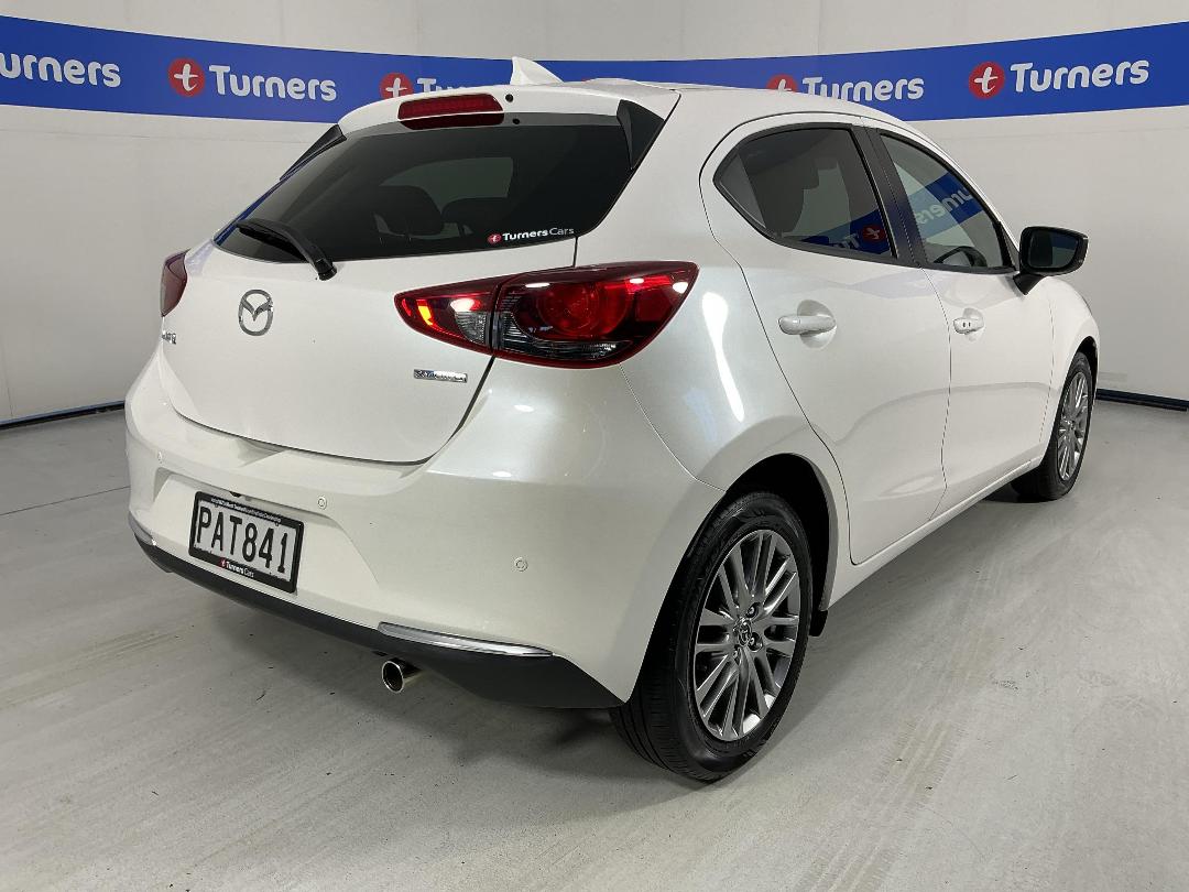 Photo '7' of Mazda Mazda2