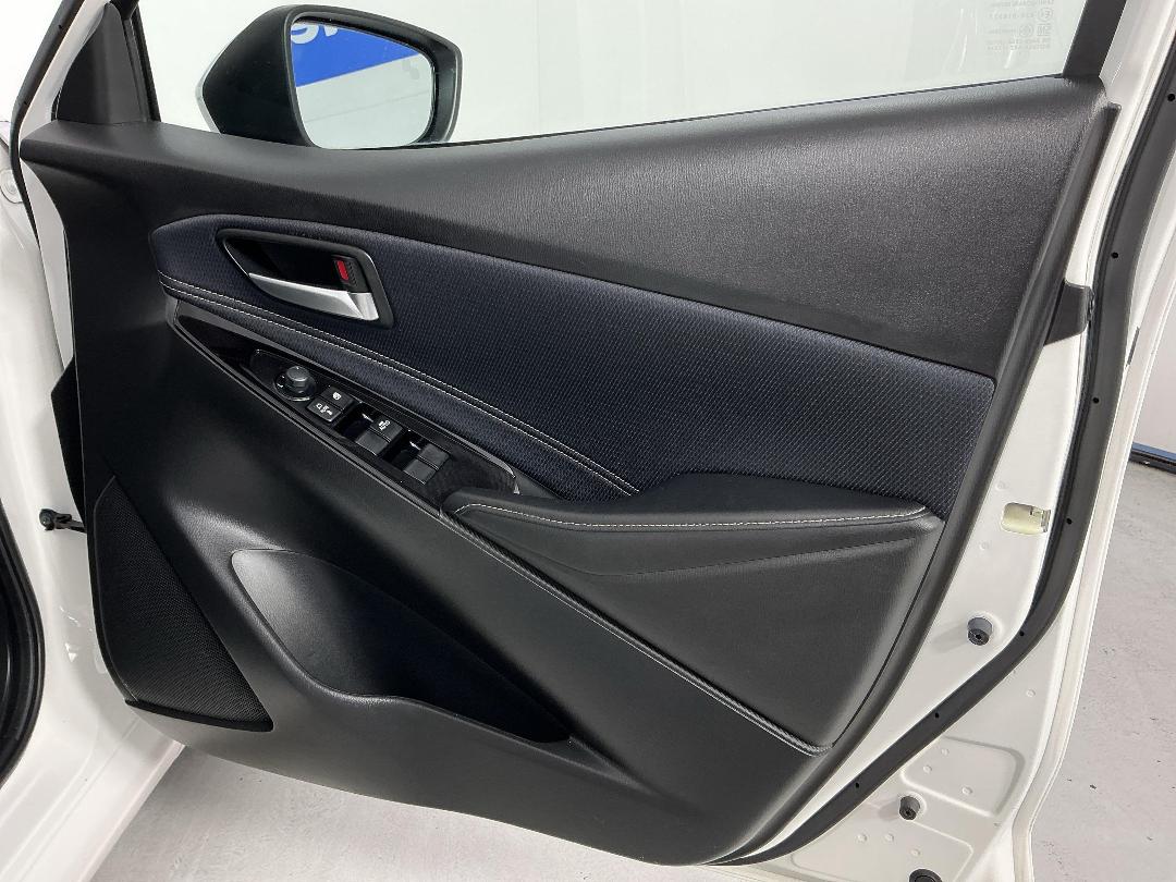 Photo '15' of Mazda Mazda2