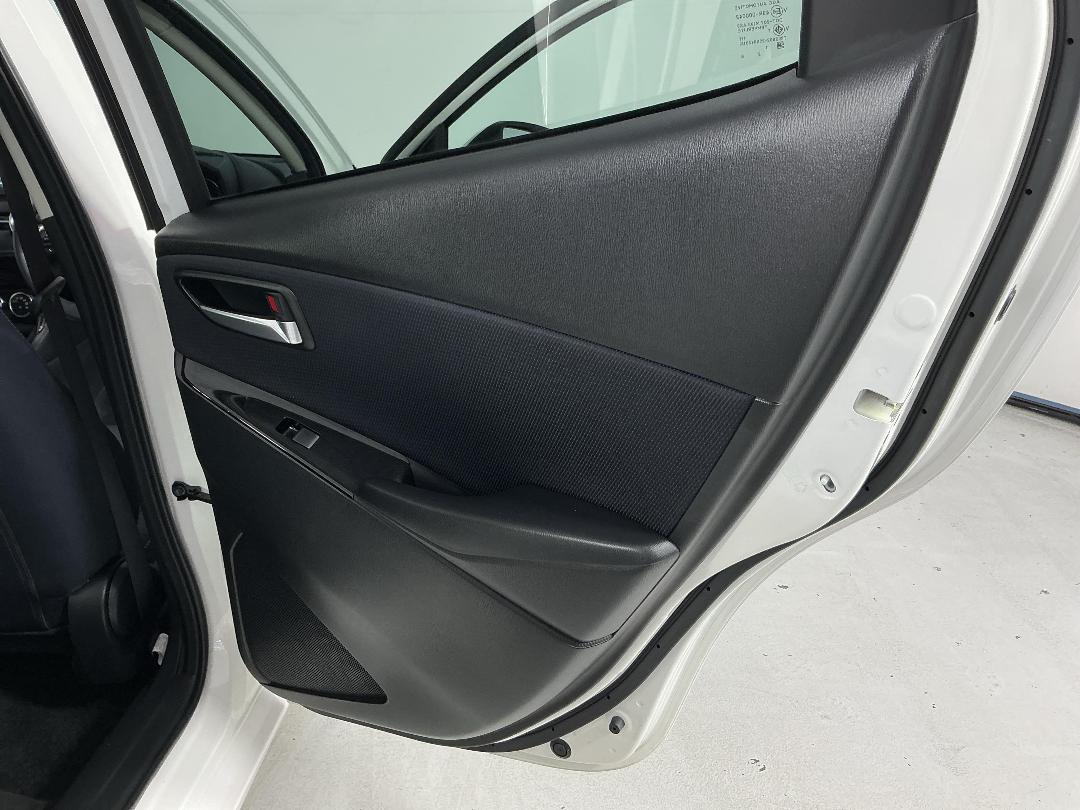 Photo '19' of Mazda Mazda2