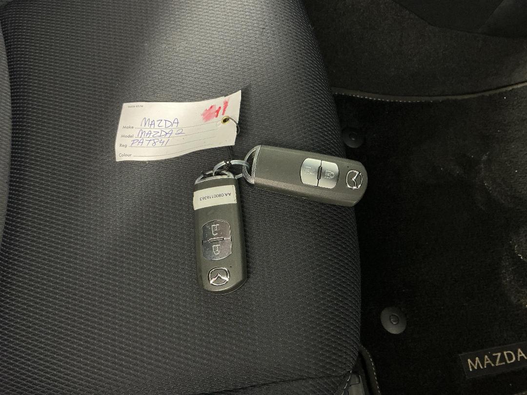 Photo '22' of Mazda Mazda2