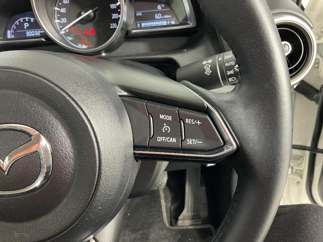 Photo '25' of Mazda Mazda2