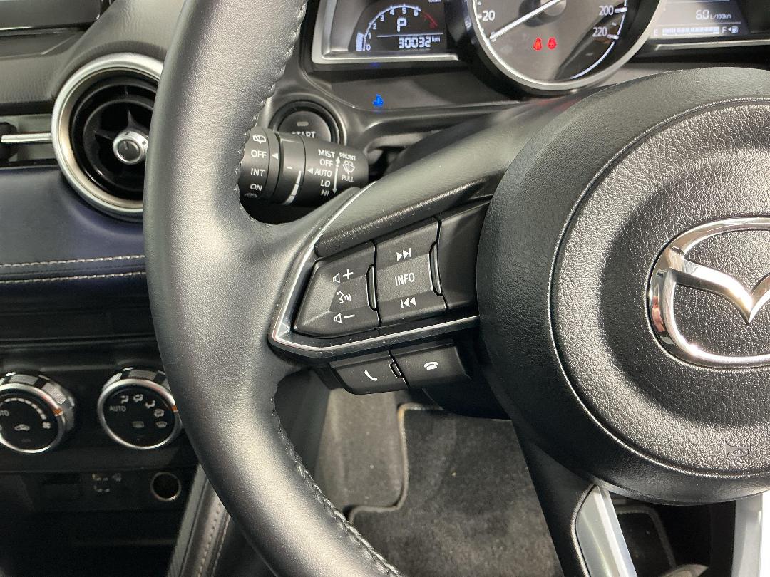 Photo '24' of Mazda Mazda2