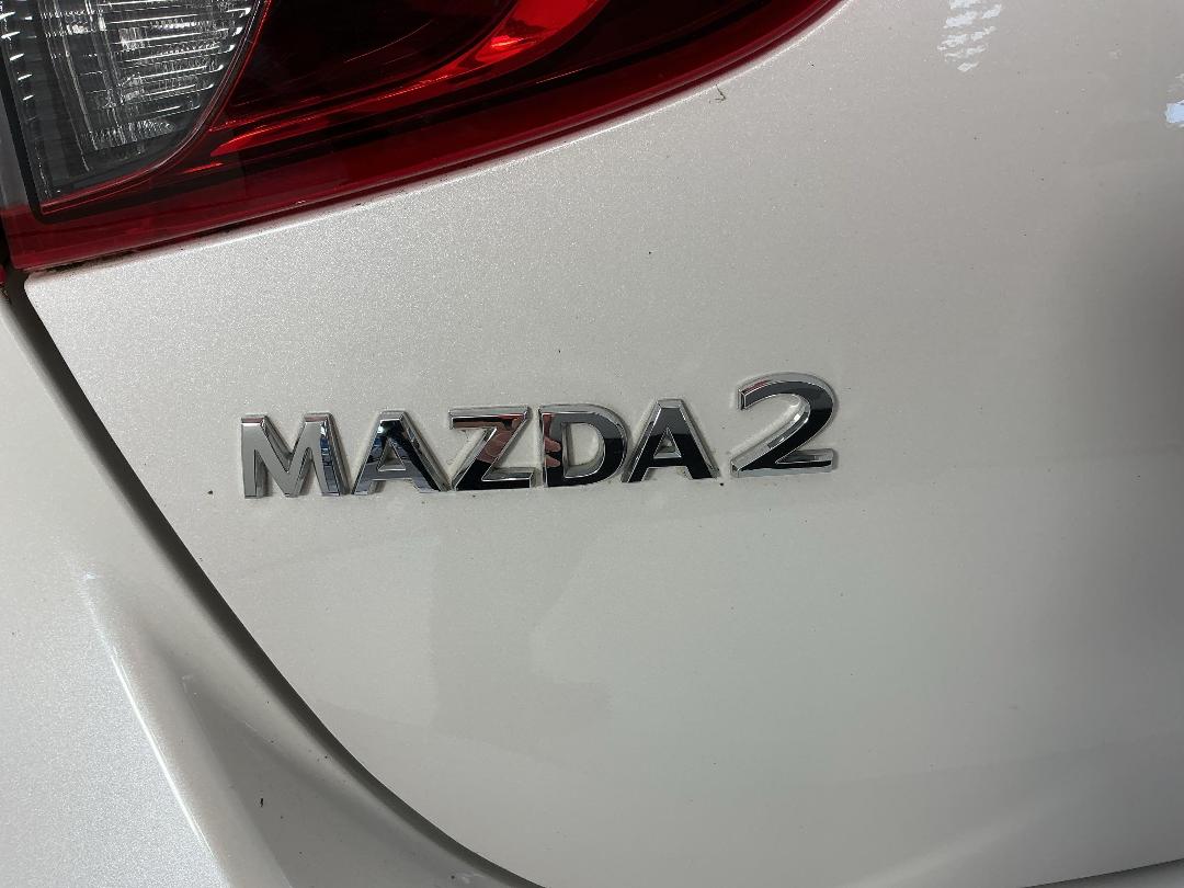 Photo '29' of Mazda Mazda2