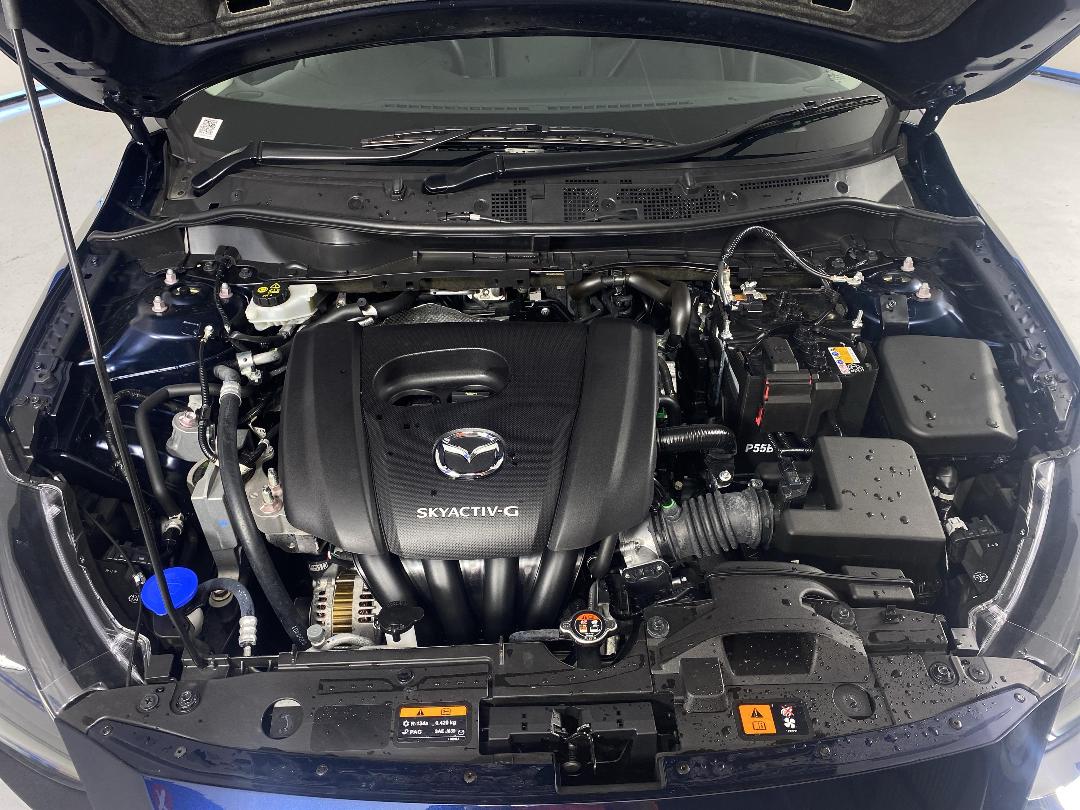 Photo '13' of Mazda Mazda2