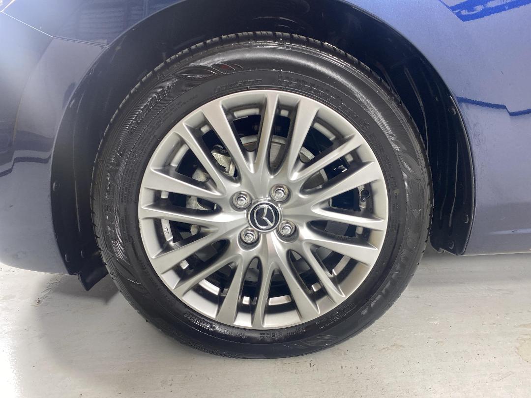 Photo '10' of Mazda Mazda2