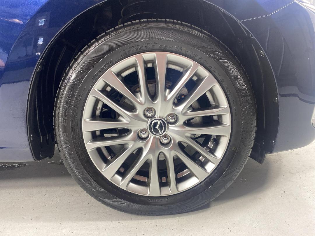 Photo '9' of Mazda Mazda2