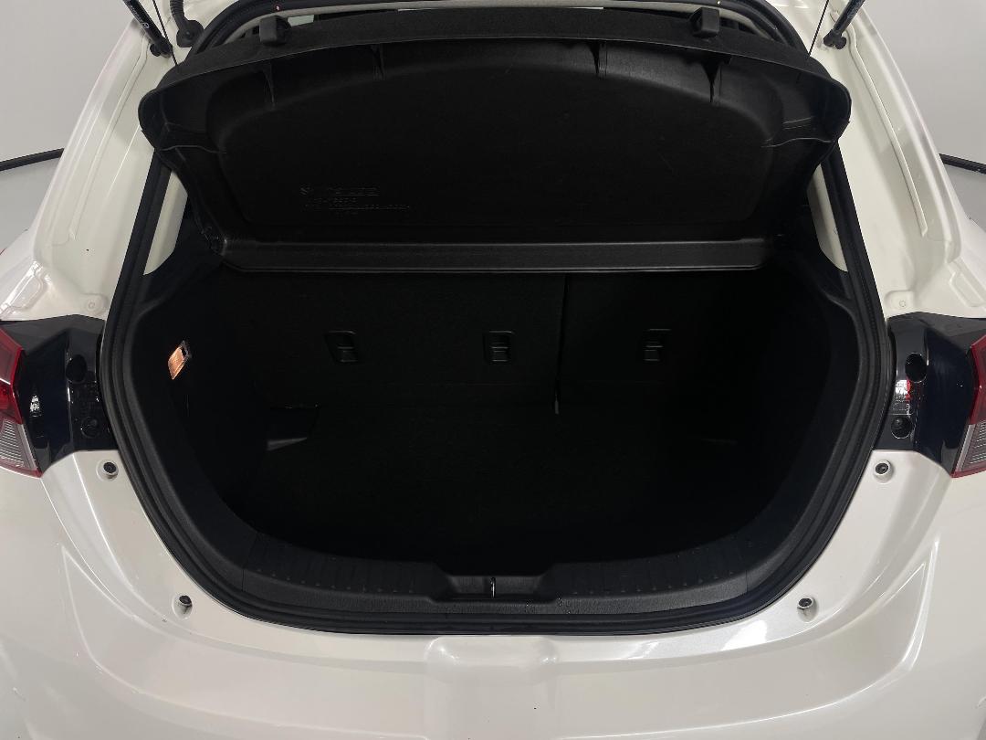 Photo '14' of Mazda Mazda2