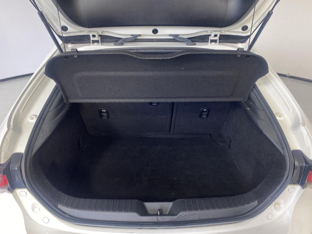 Photo '14' of Mazda Mazda3 Photo '14' of Mazda Mazda3