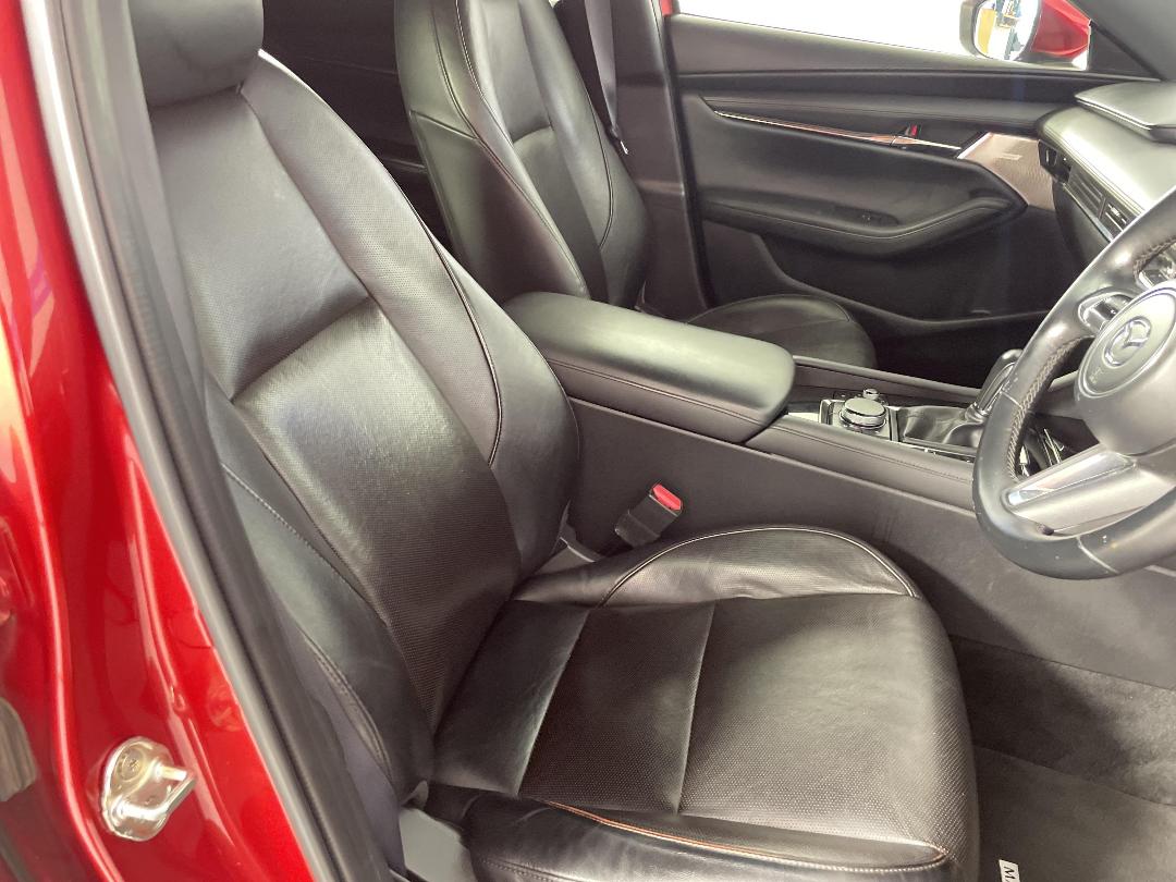 Photo '16' of Mazda Mazda3