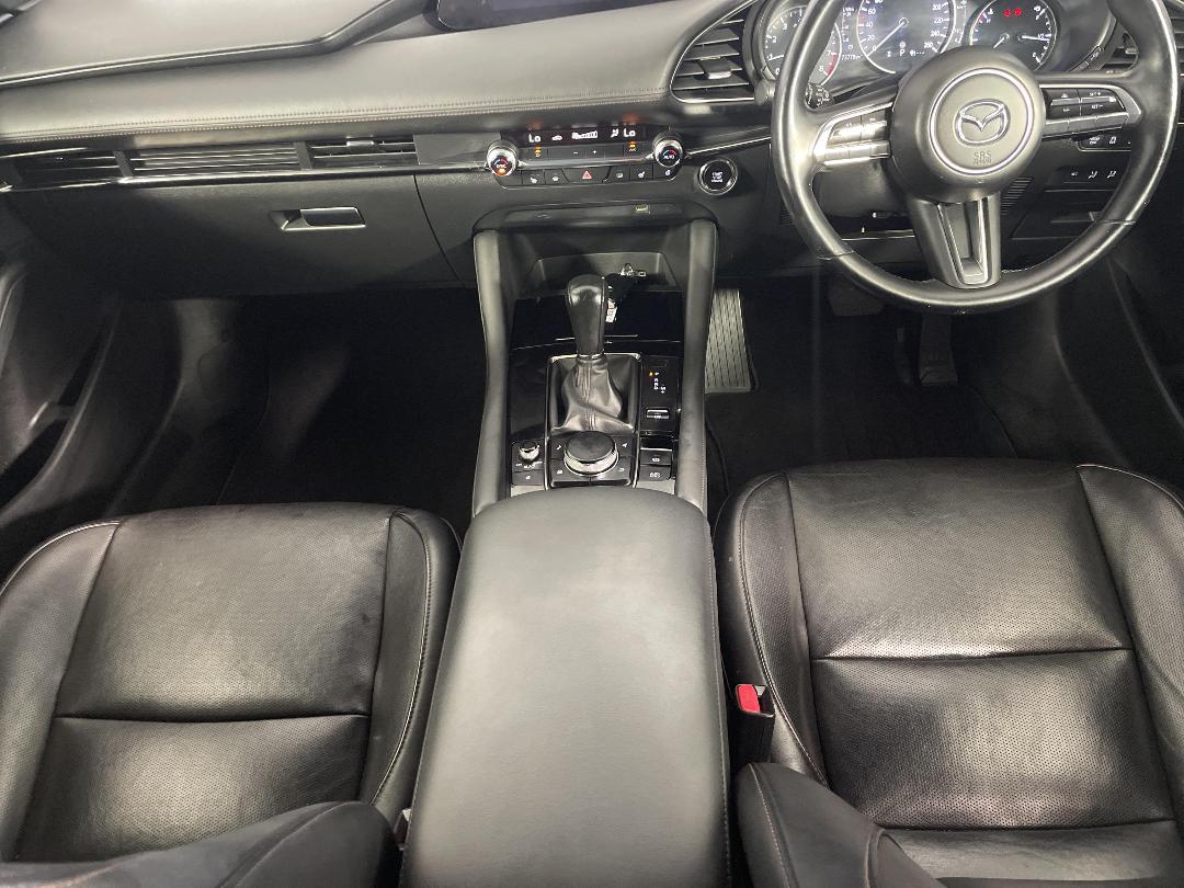 Photo '18' of Mazda Mazda3