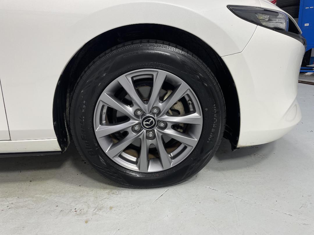 Photo '9' of Mazda Mazda3