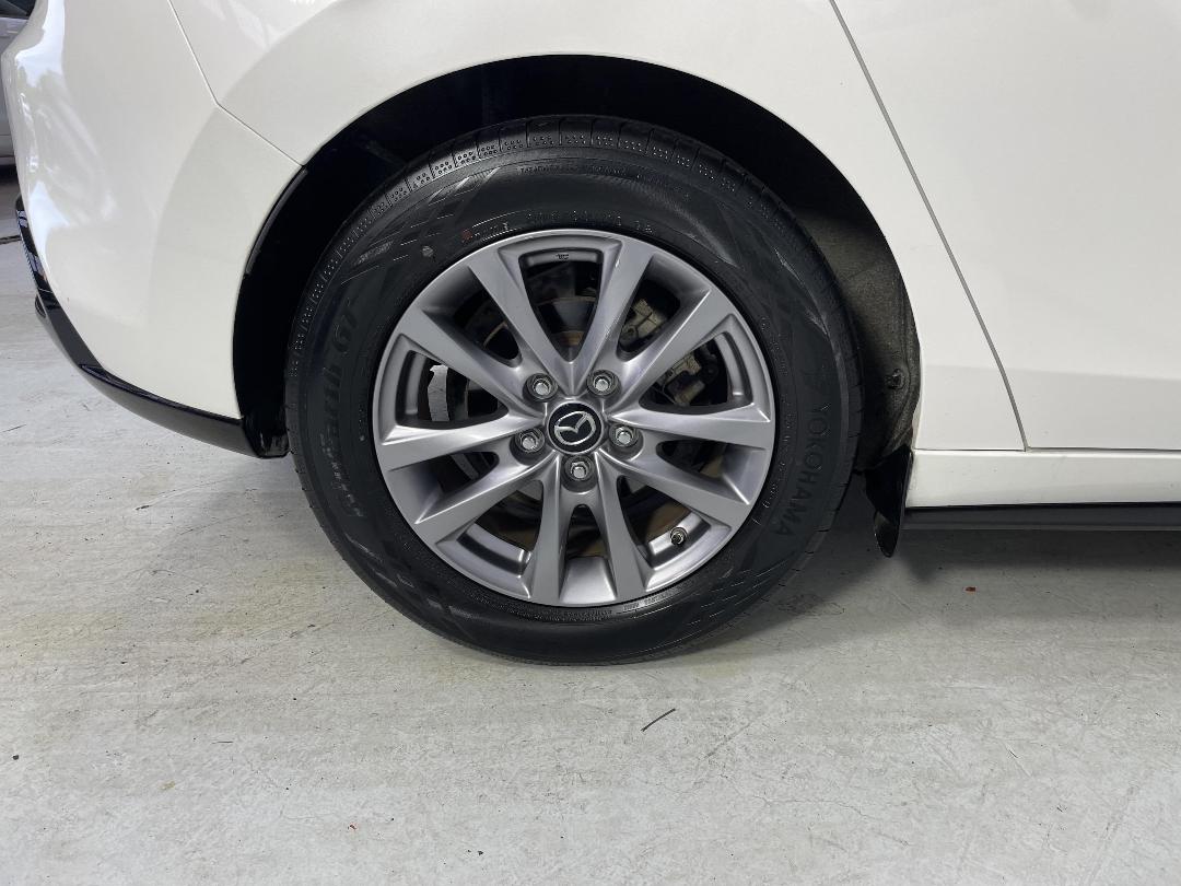 Photo '12' of Mazda Mazda3