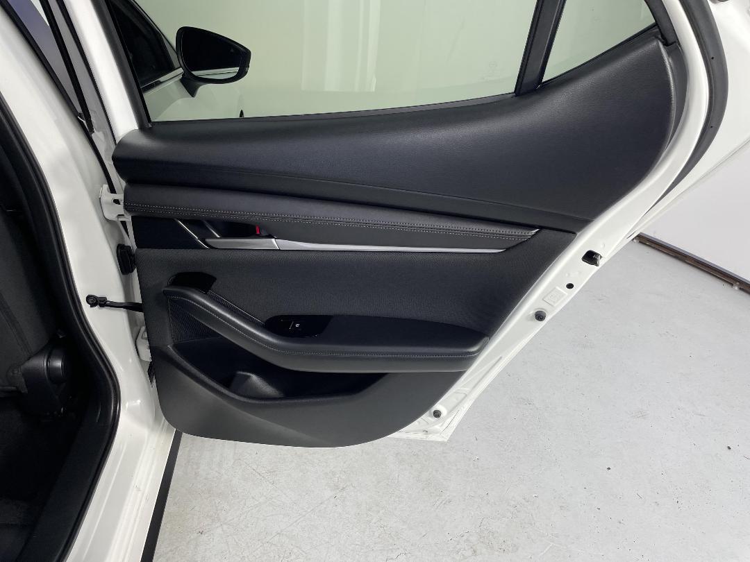 Photo '19' of Mazda Mazda3