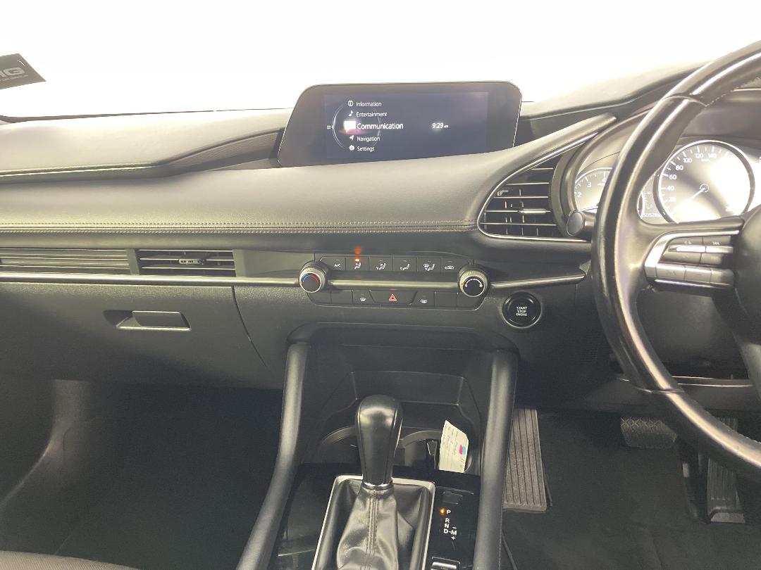 Photo '18' of Mazda Mazda3