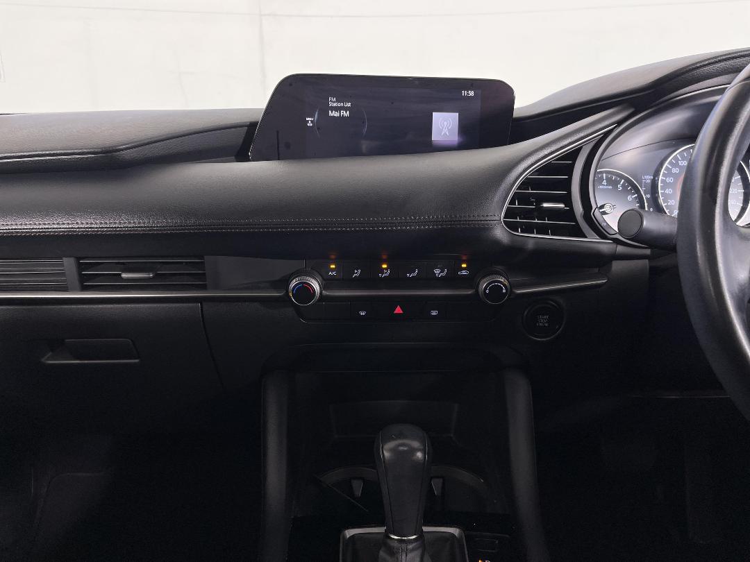 Photo '18' of Mazda Mazda3 Photo '18' of Mazda Mazda3