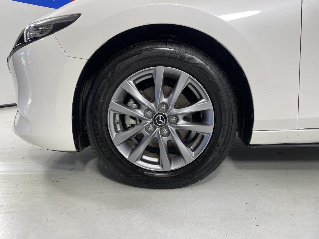 Photo '10' of Mazda Mazda3 Photo '10' of Mazda Mazda3