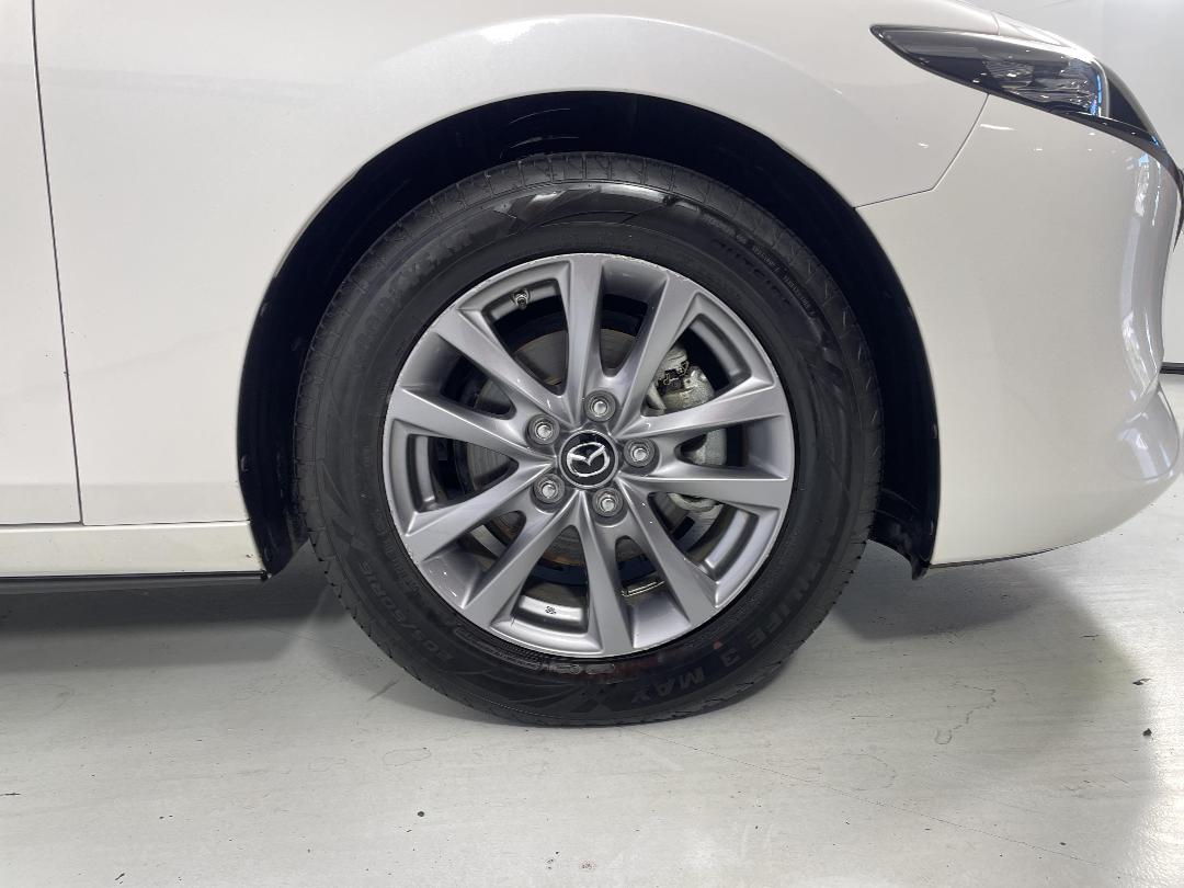 Photo '9' of Mazda Mazda3 Photo '9' of Mazda Mazda3