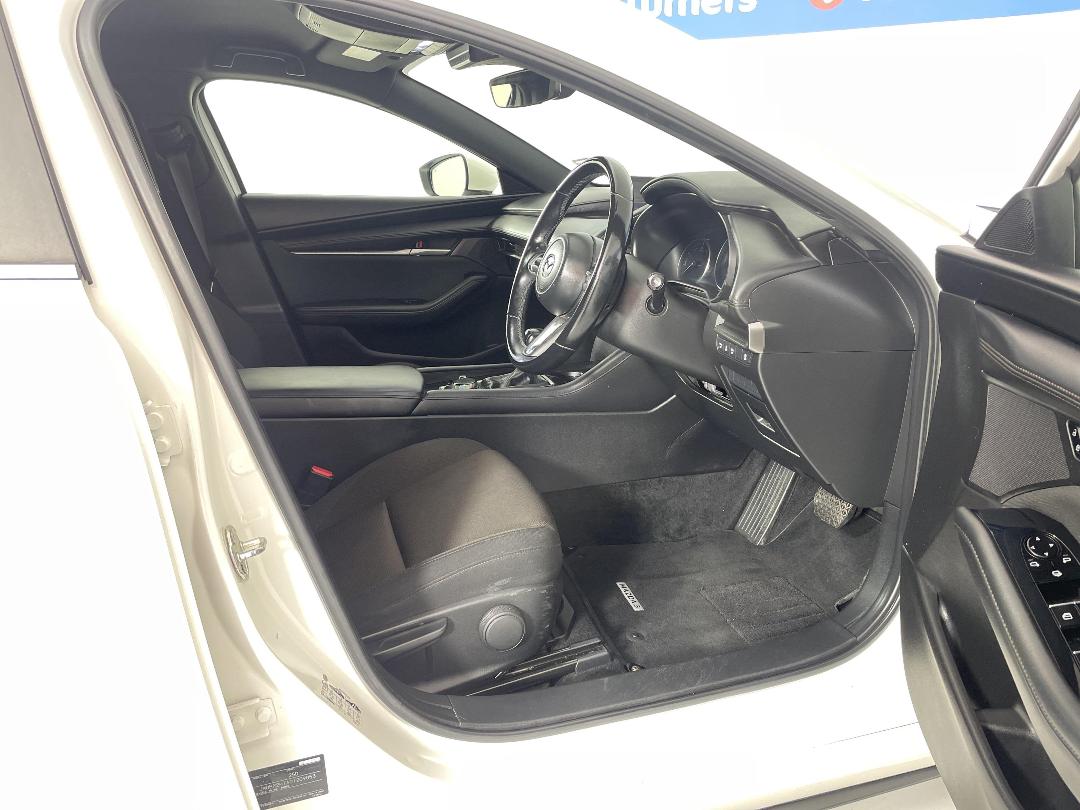 Photo '16' of Mazda Mazda3 Photo '16' of Mazda Mazda3