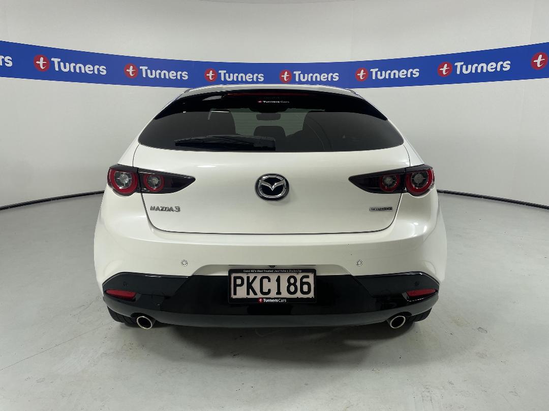 Photo '6' of Mazda Mazda3