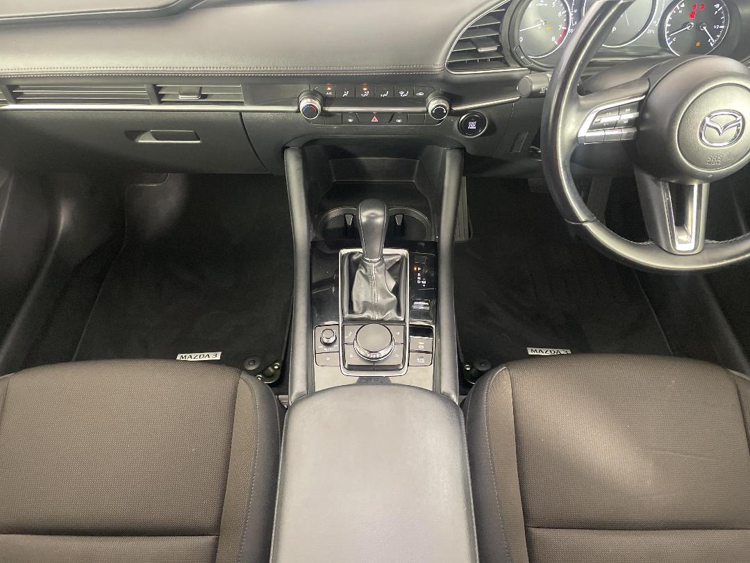 Photo '18' of Mazda Mazda3