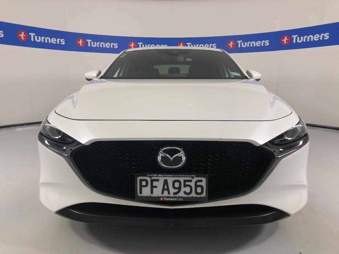 Photo '2' of Mazda Mazda3