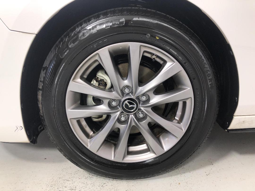 Photo '10' of Mazda Mazda3