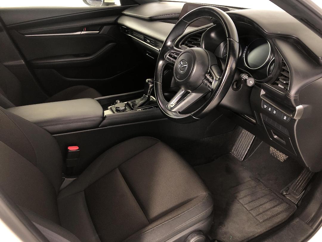 Photo '16' of Mazda Mazda3