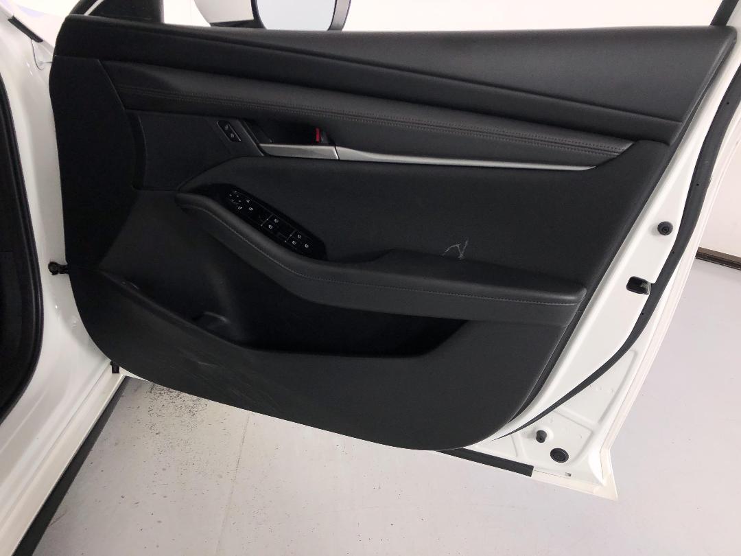 Photo '15' of Mazda Mazda3 Photo '15' of Mazda Mazda3