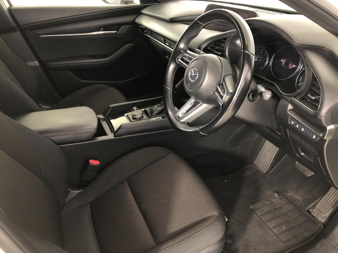 Photo '16' of Mazda Mazda3 Photo '16' of Mazda Mazda3