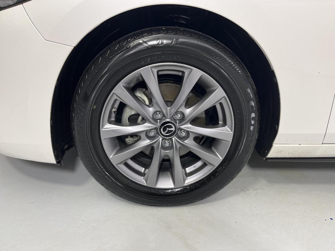 Photo '10' of Mazda Mazda3 Photo '10' of Mazda Mazda3