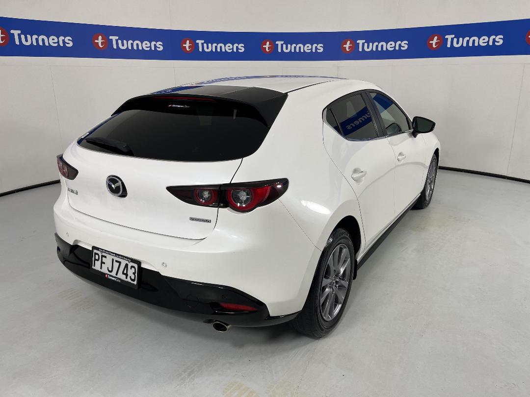 Photo '7' of Mazda Mazda3 Photo '7' of Mazda Mazda3