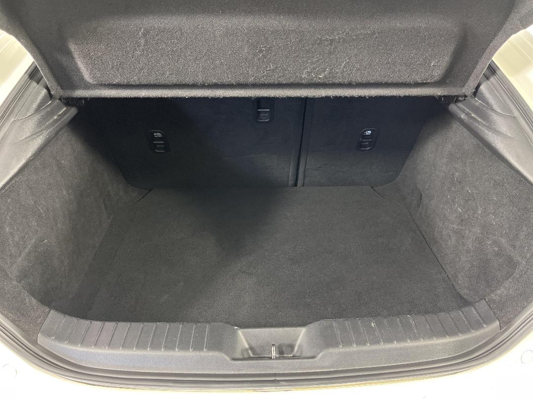 Photo '14' of Mazda Mazda3 Photo '14' of Mazda Mazda3