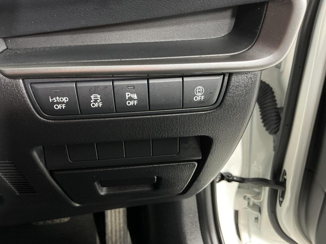 Photo '27' of Mazda Mazda3