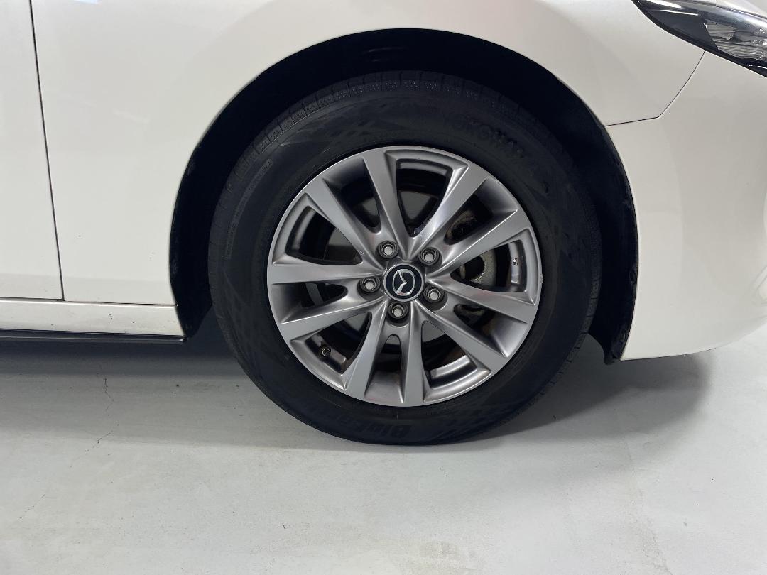 Photo '9' of Mazda Mazda3