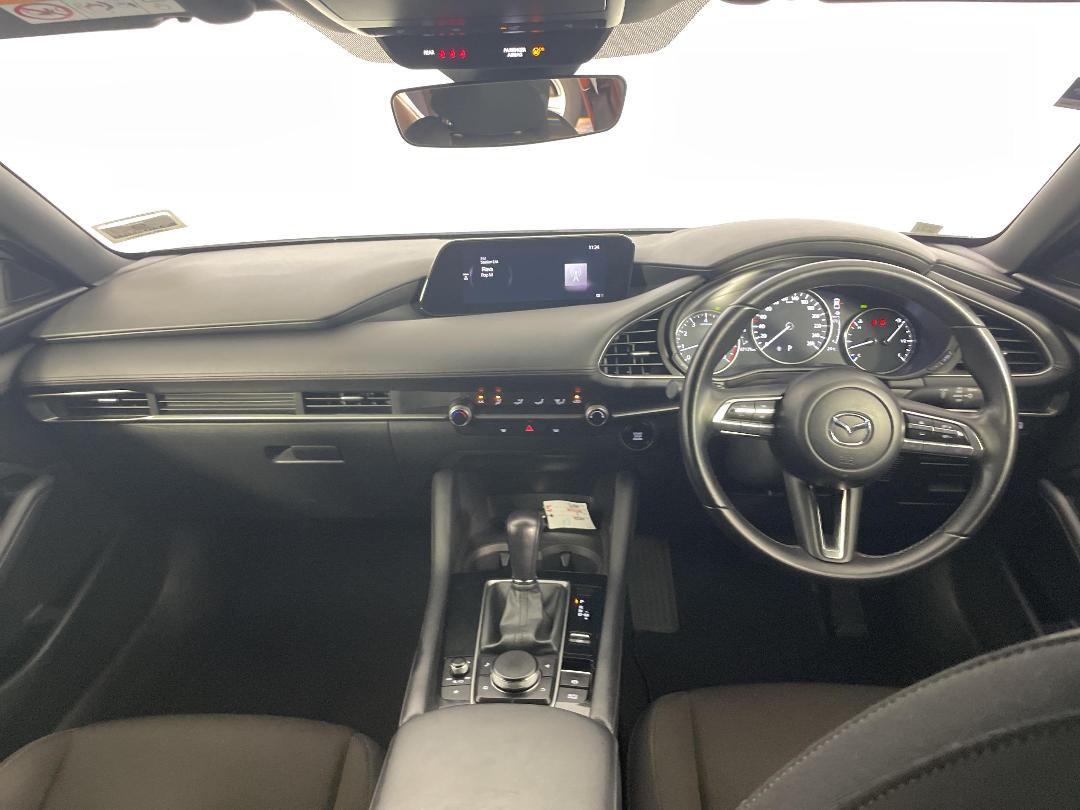 Photo '17' of Mazda Mazda3