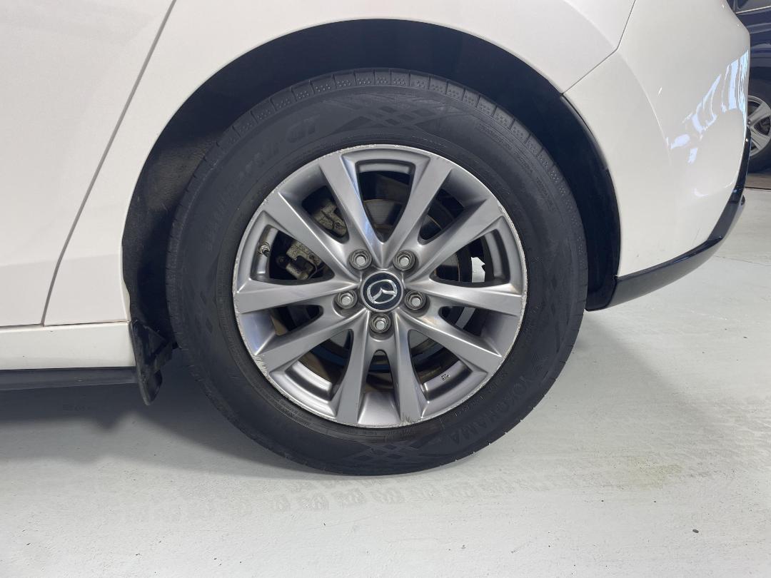 Photo '11' of Mazda Mazda3