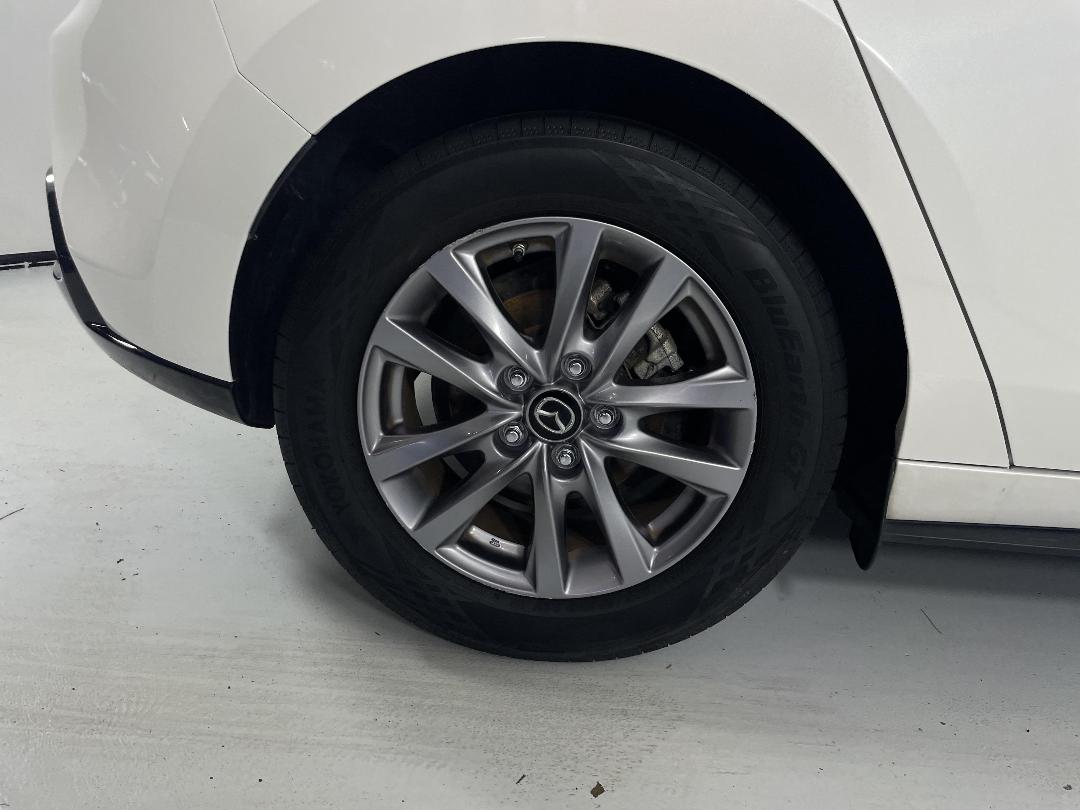 Photo '12' of Mazda Mazda3