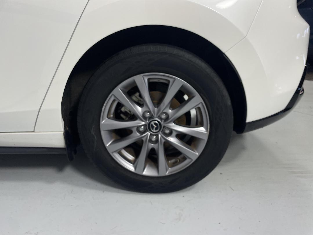 Photo '11' of Mazda Mazda3