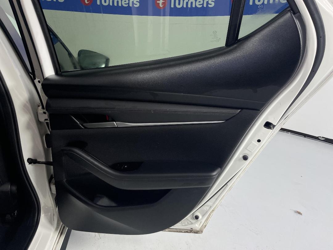 Photo '19' of Mazda Mazda3