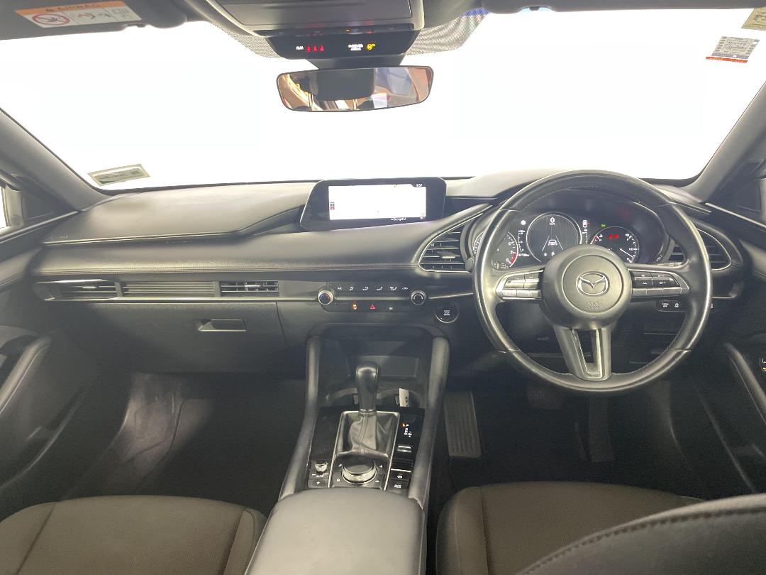 Photo '17' of Mazda Mazda3