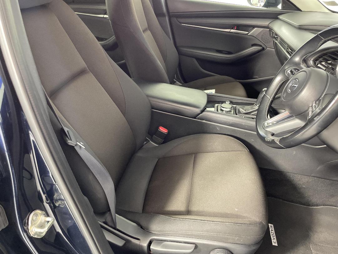 Photo '16' of Mazda Mazda3 Photo '16' of Mazda Mazda3