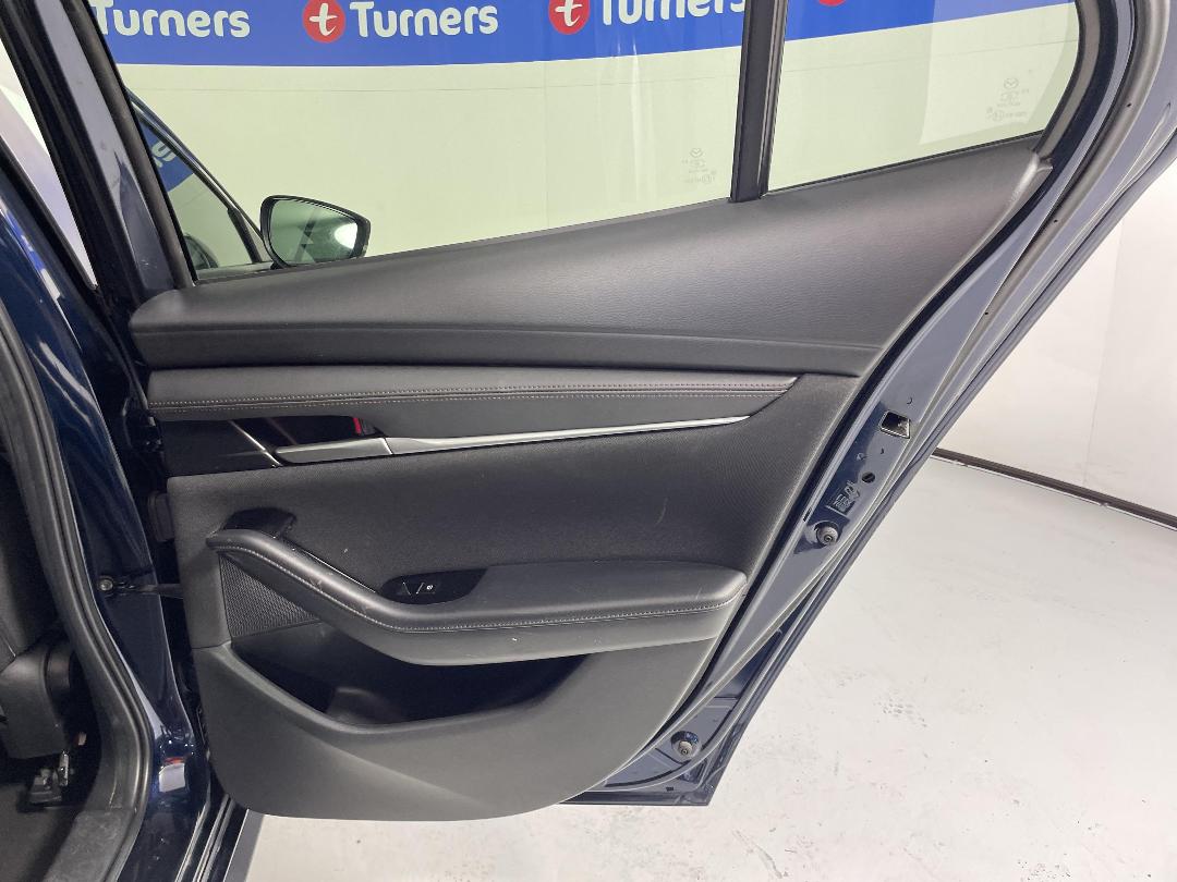 Photo '19' of Mazda Mazda3 Photo '19' of Mazda Mazda3